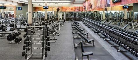 Best Gyms in St. . Esporta fitness aurora il